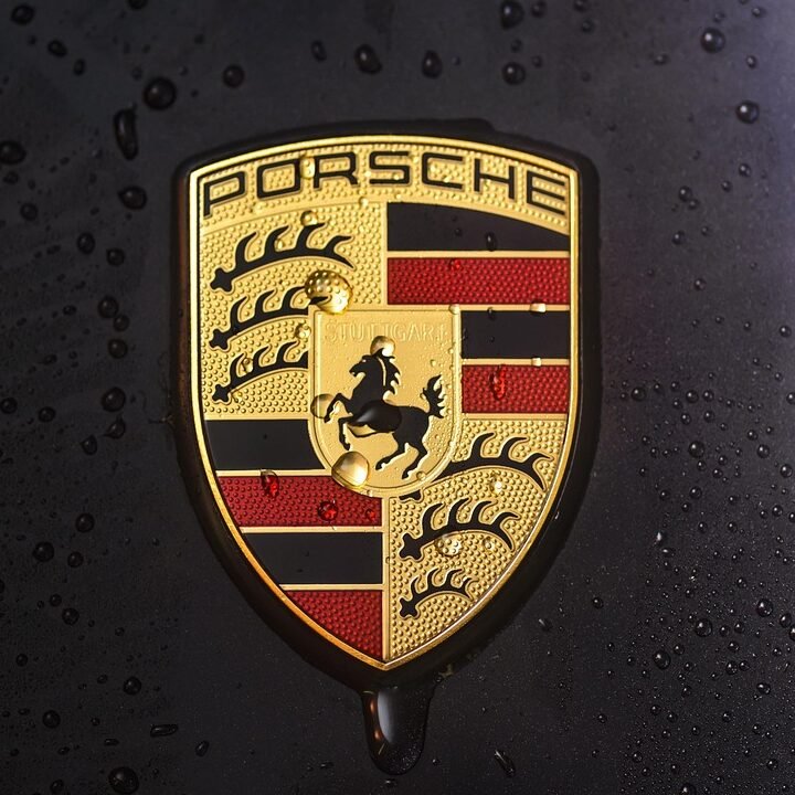 porsche, nature, 911, carrera, 4s, logo, badge, emblem, coat, mask, water, drops, shine, expensive, luxury, auto, vehicle, transport, automobile, technology, drive, motor, transportation, design, metal, chrome